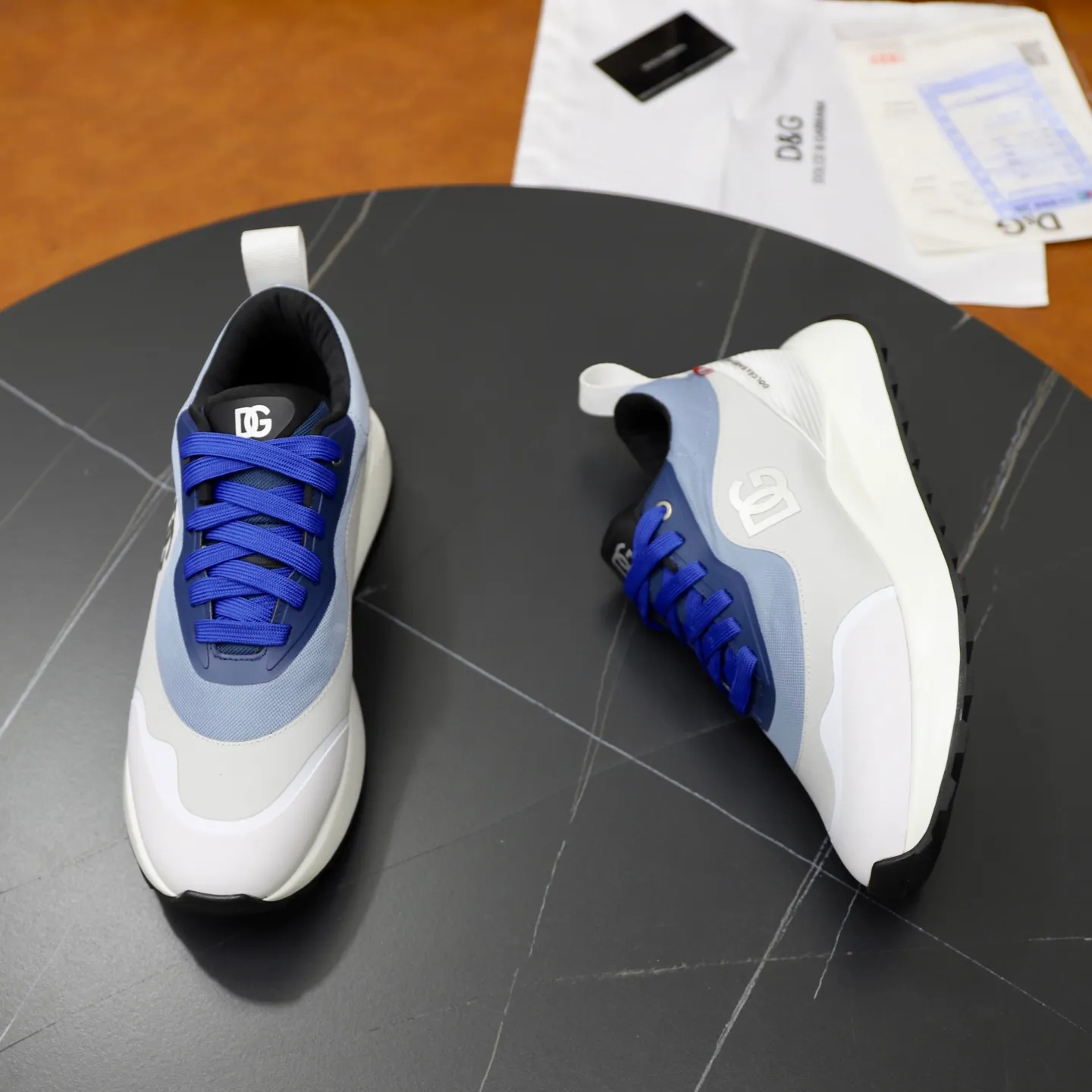 Men's Men's Shoes💰520💰••New arrivals••Dolce&Gabbana••DG✔️High-end men's sports•casual shoes. Original goods from top counters. Original imported multiple material splicing design ➕Original TPR elastic outsole.  Size: 38-44 (45, 46 customized)